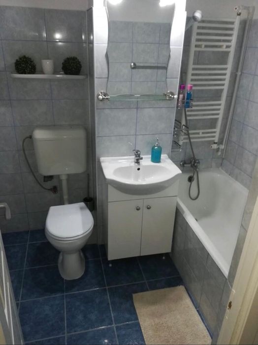 Închiriez garsoniera regim hotelier. P. Neamt