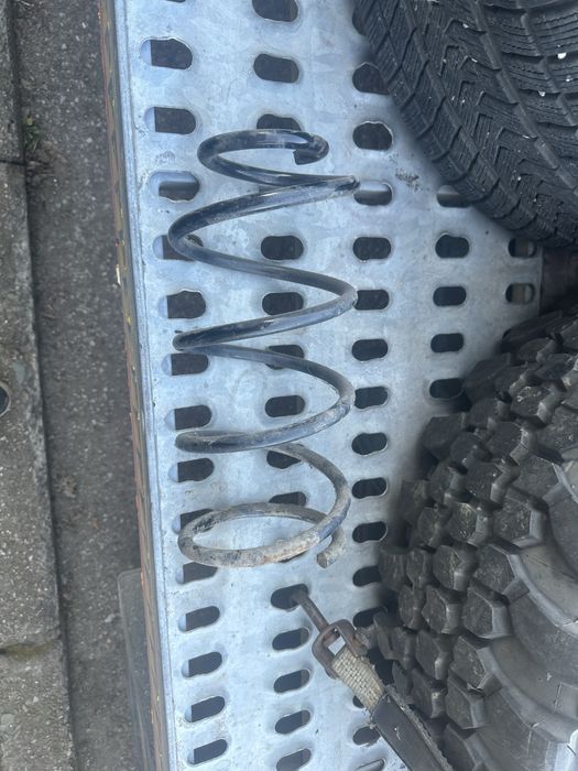 Предна прожина за Volvo S40 T5 2,5T