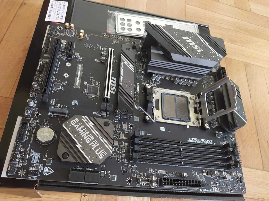 AMD Ryzen 5 7600 + MSI B650 Gaming Plus Wi-Fi