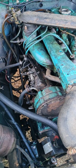 Vând Aro camioneta 320