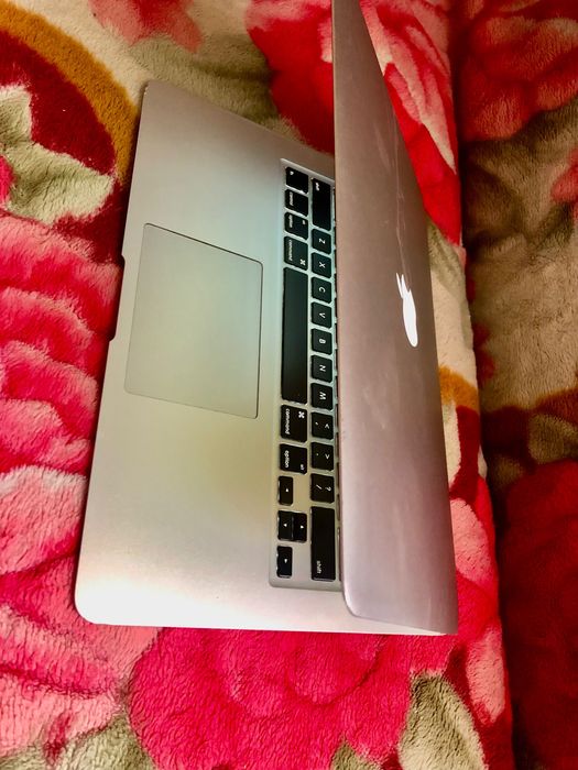 Продается MacBook Air