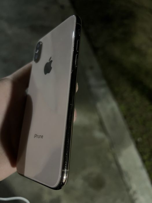 Iphone XS 64 gb ideal karobkasi bor
