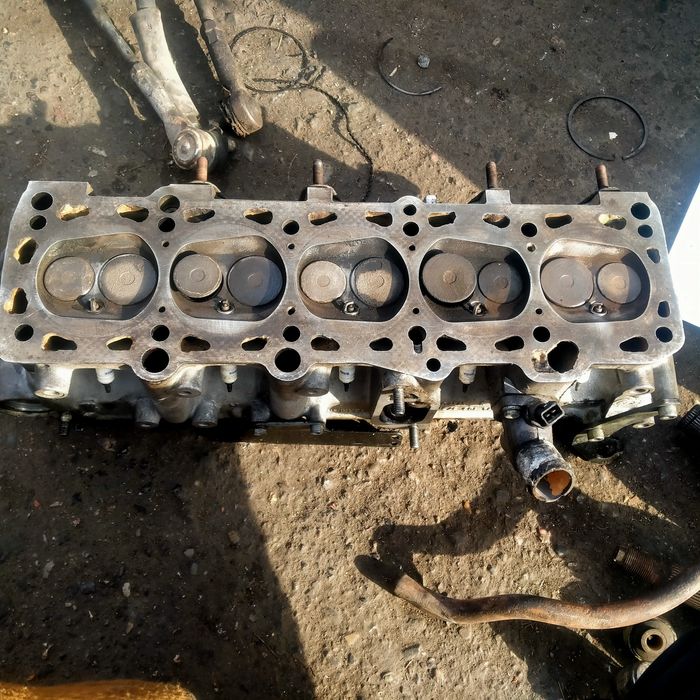 Ауди 2.3 матор по запчастями