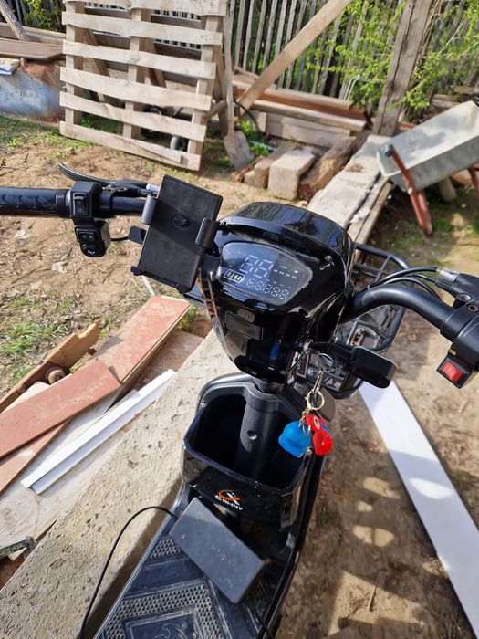 Продам электро скутер 2 штуки