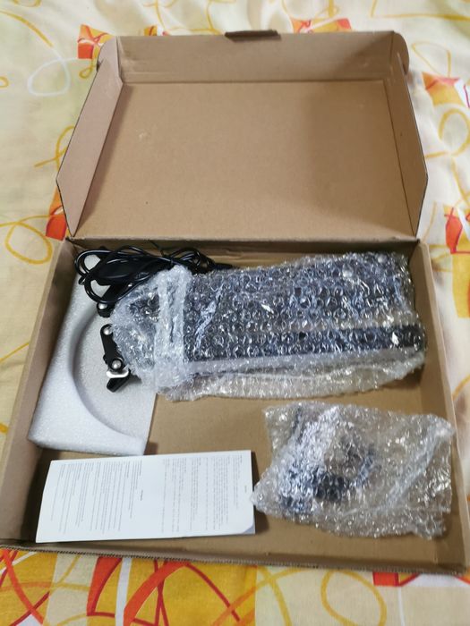 Лед лампа с режим на цветове