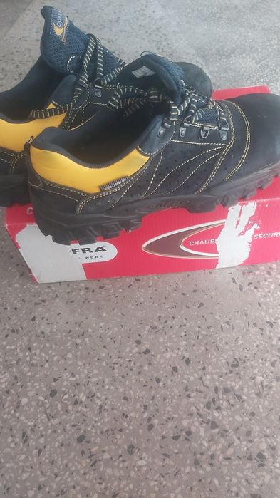 Работни велурени  обувки