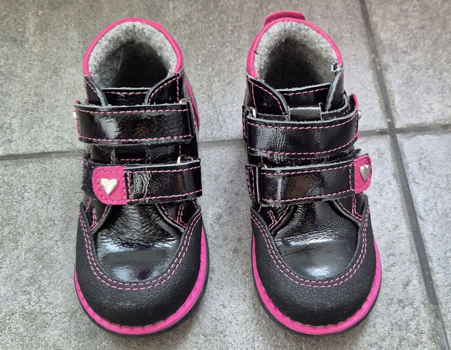 Ботинки детские (25 размер) с утеплением