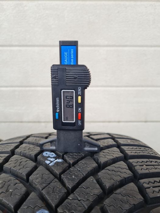 Зимни гуми 4 броя BRIDGESTONE Blizzak LM005 225 40 R18 дот 4820