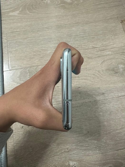 Продам самсунг с 20фе