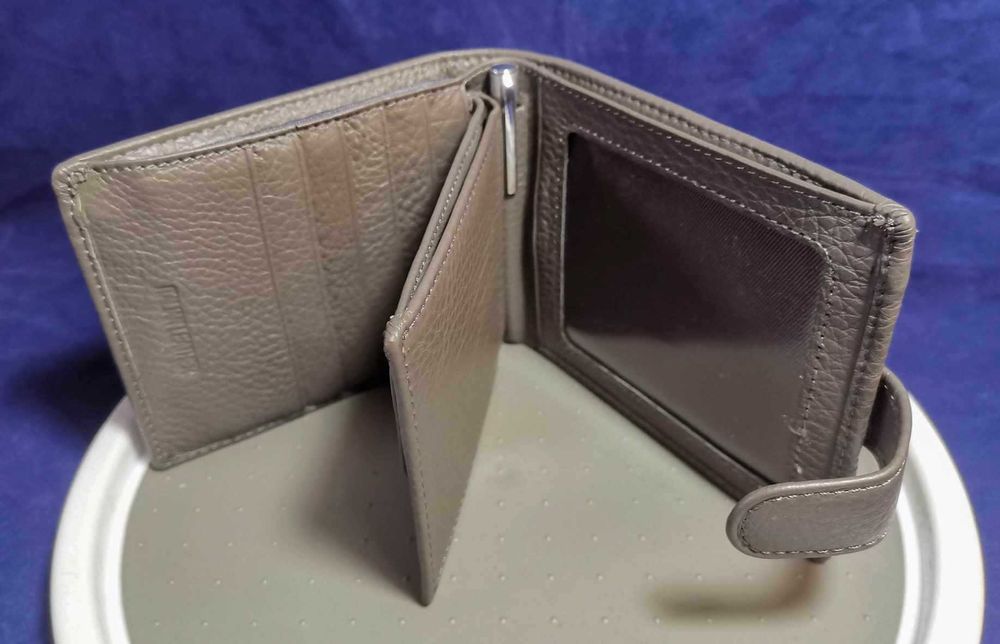 Лазерно гравирано мъжко портмоне от италианска естествена кожа