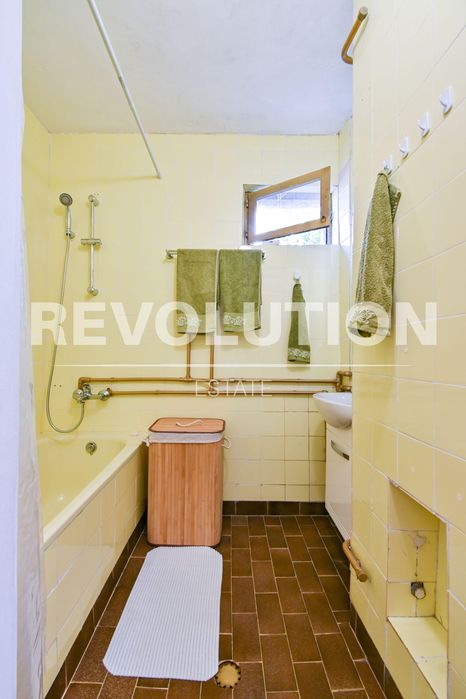 Продава се Тристаен апартамент в София, Център - 84 кв.м за 5239 €/кв.м - Снимка #8