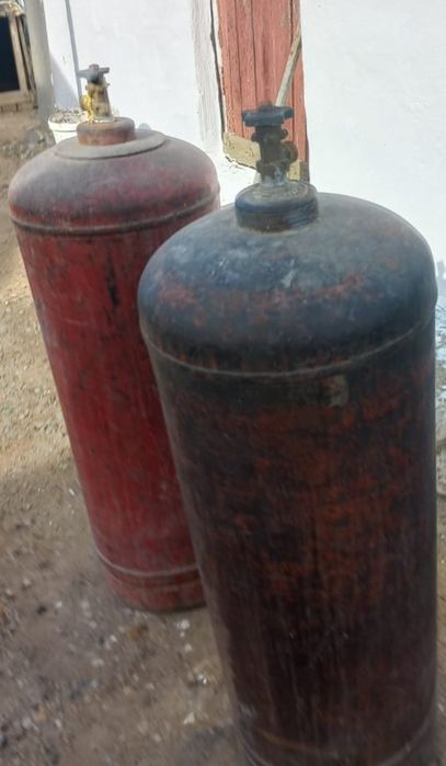 Продам газ балоны и самовар