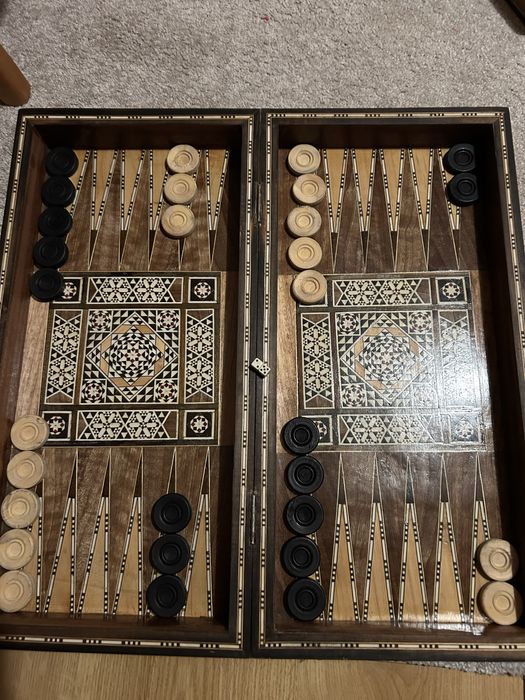 Уникална табла 50/50 интарзия