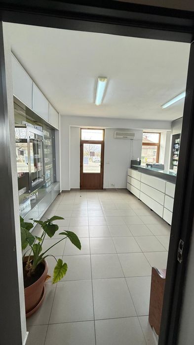 Vând mobilier farmacie / drogherie