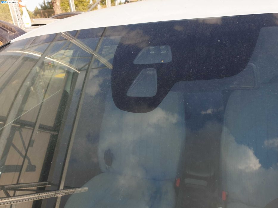 Parbriz Geam Sticla cu Senzor Ploaie Lumini si Incalzire Volvo V40 2012 - 2019 [K7055]