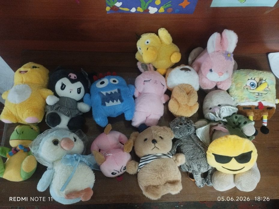Продам игрушки. Чистые.