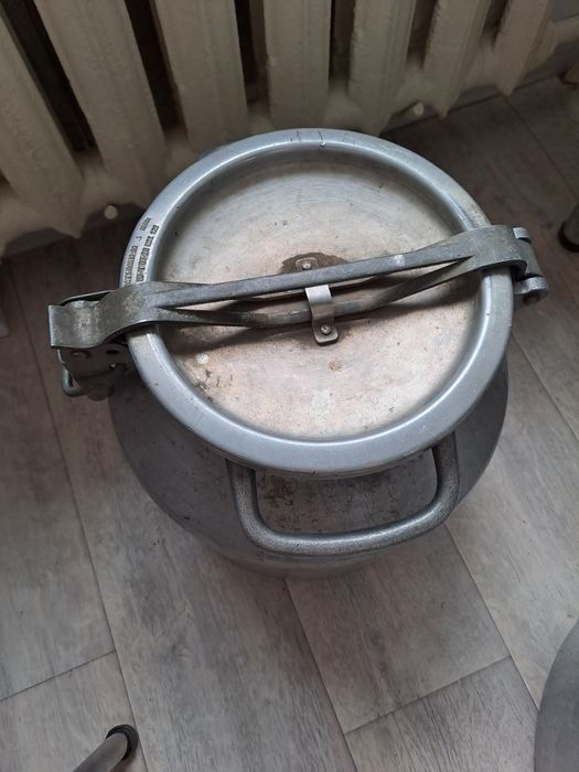 Продам флягу питьевую