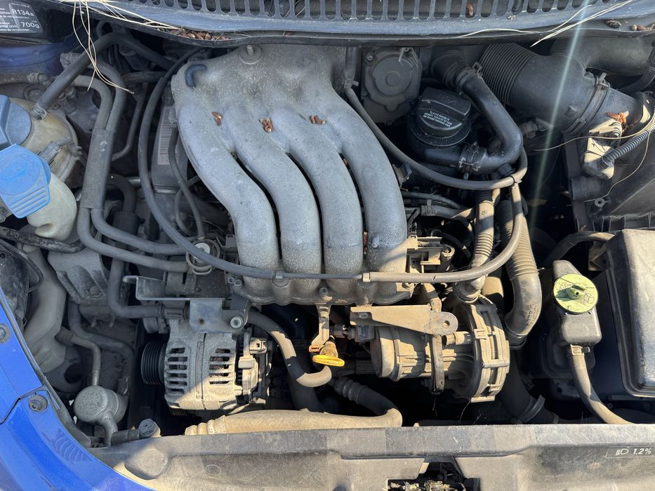 Vw Beetle 2.0i 115hp 2000 На Части