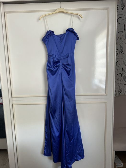 Официална синя рокля
