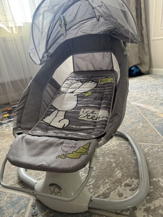 Шезлонг новый продам срочно