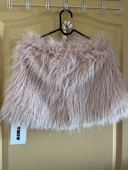 Чисто нова пухкава пола в нежно розов цвят