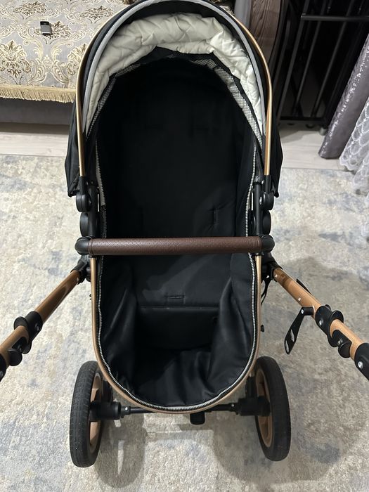 детская коляска.