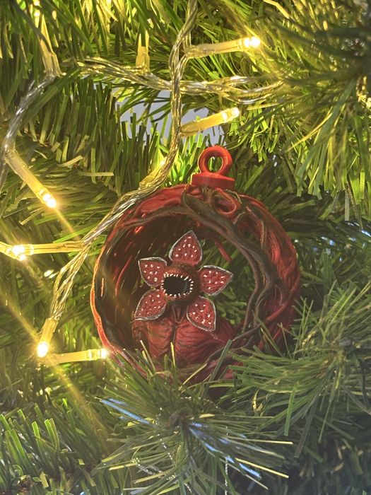 Коледен Орнамент Демогоргон от Stranger Things