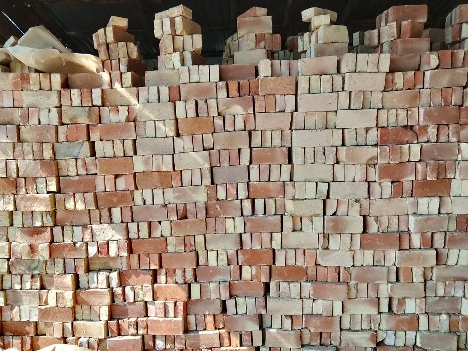 Красный кирпич М150