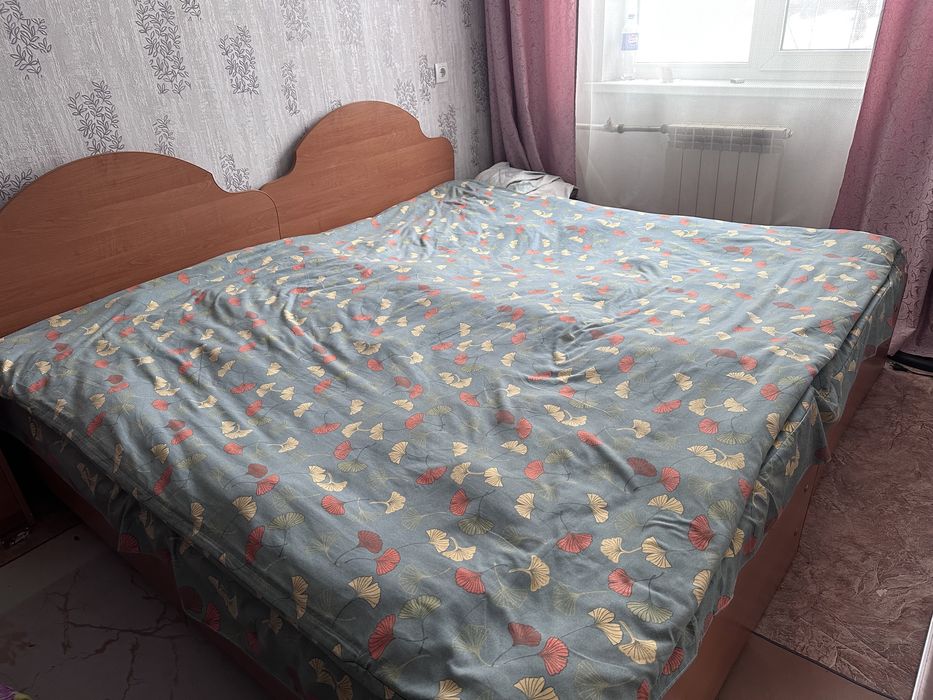 Двухспальный кровать