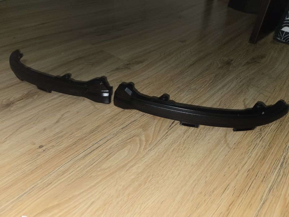 Динамични мигачи за огледала VW