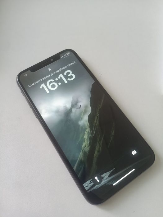 iPhone X в хорошем состоянии