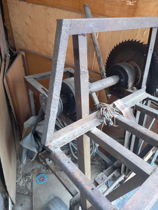 Продавам цинкуляр