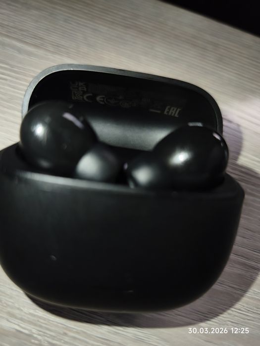 Продам наушники Redmi Buds 6 Lite.