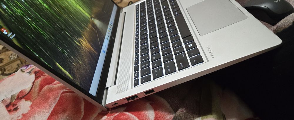 Laptop HP ProBook 450 G8 2 bucăți unul cu VGA dedicata