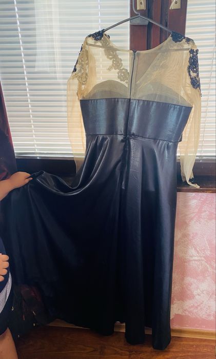 Официална  рокля