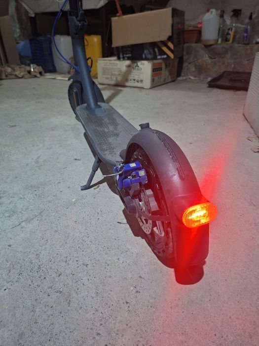 Электросамокат Xiaomi Mi Electric Scooter 3 (Mi 3)