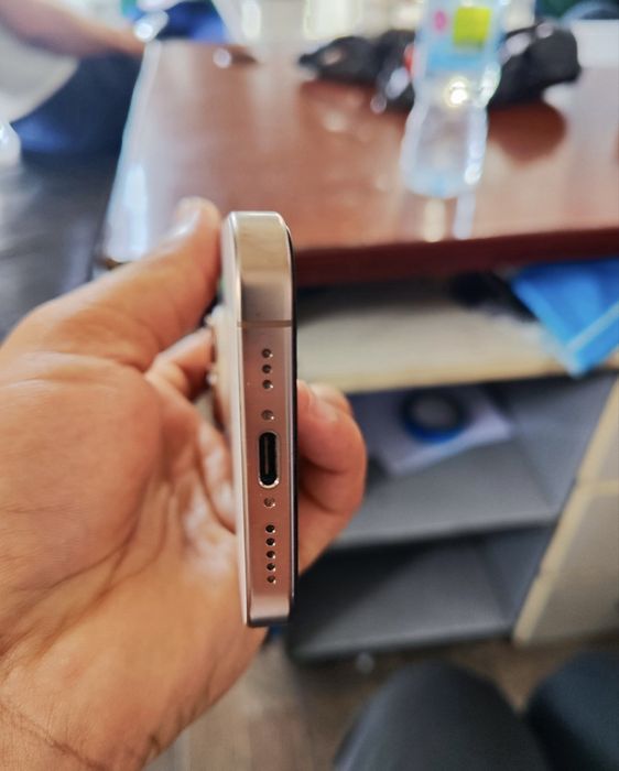 Iphone 16 pro.