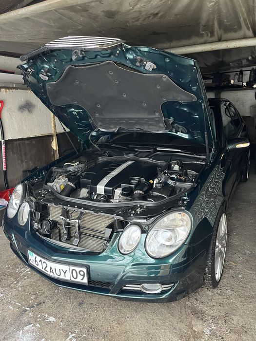 Mercedes-Benz E240 в идеальном состоянии.