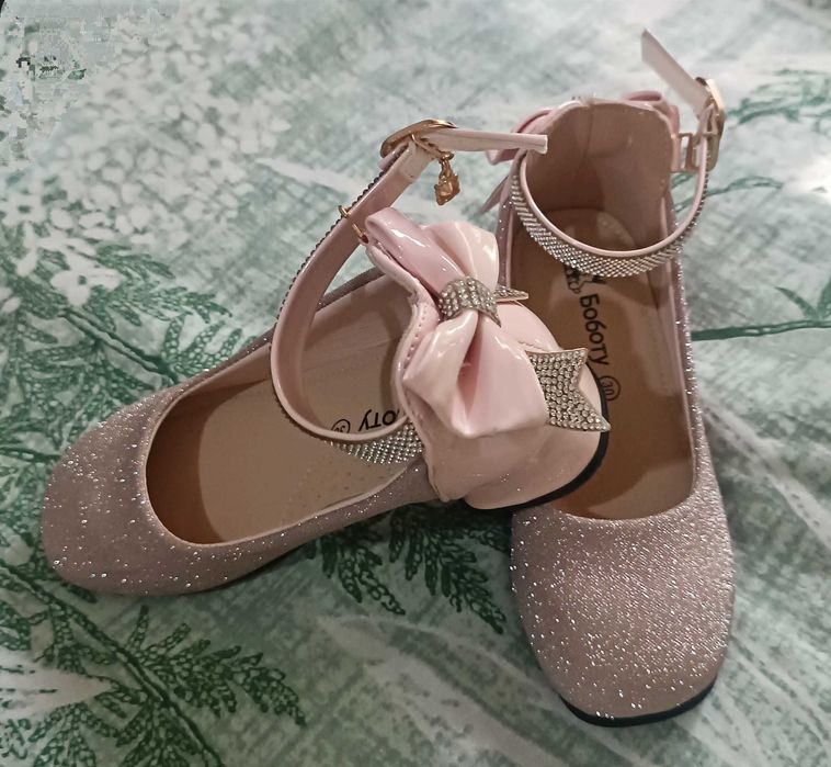 Туфли для девочки 6-7 лет