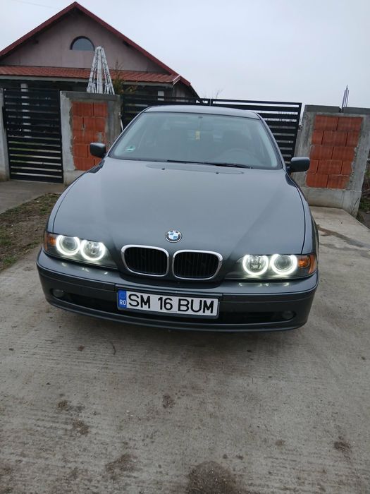 BMW E39 520i 2.2L