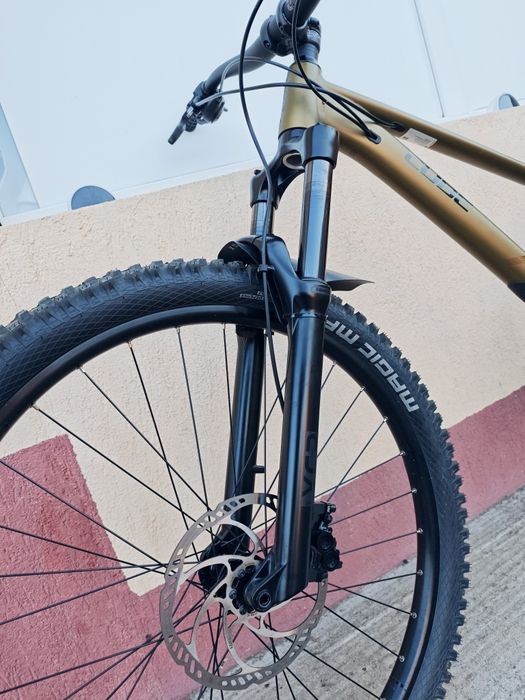 SR Suntour XCR 34, 140mm, air (schimb cu Rockshox sau Fox cu cursa mica)