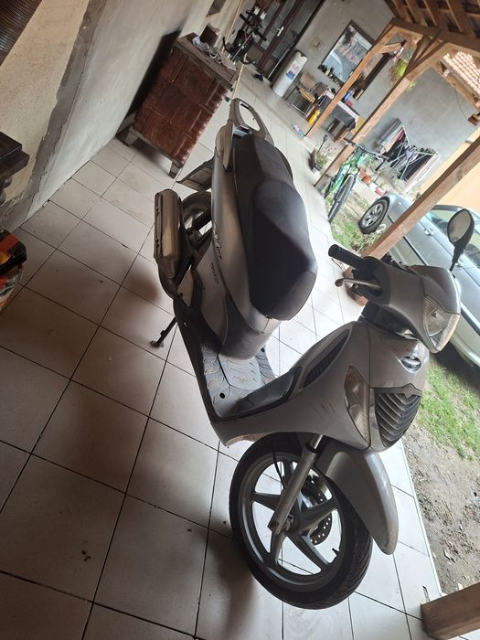Scuter Honda sh125i