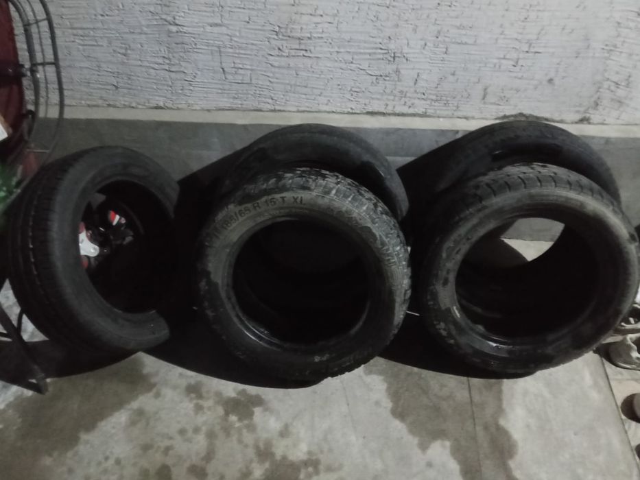 Продам шины б/у авто