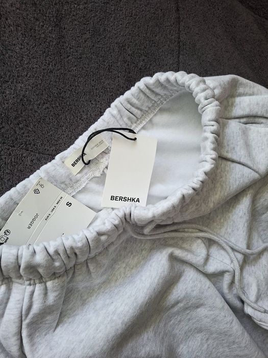 Панталони от BERSHKA