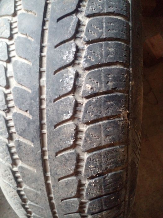 Шины зимнее бу 16