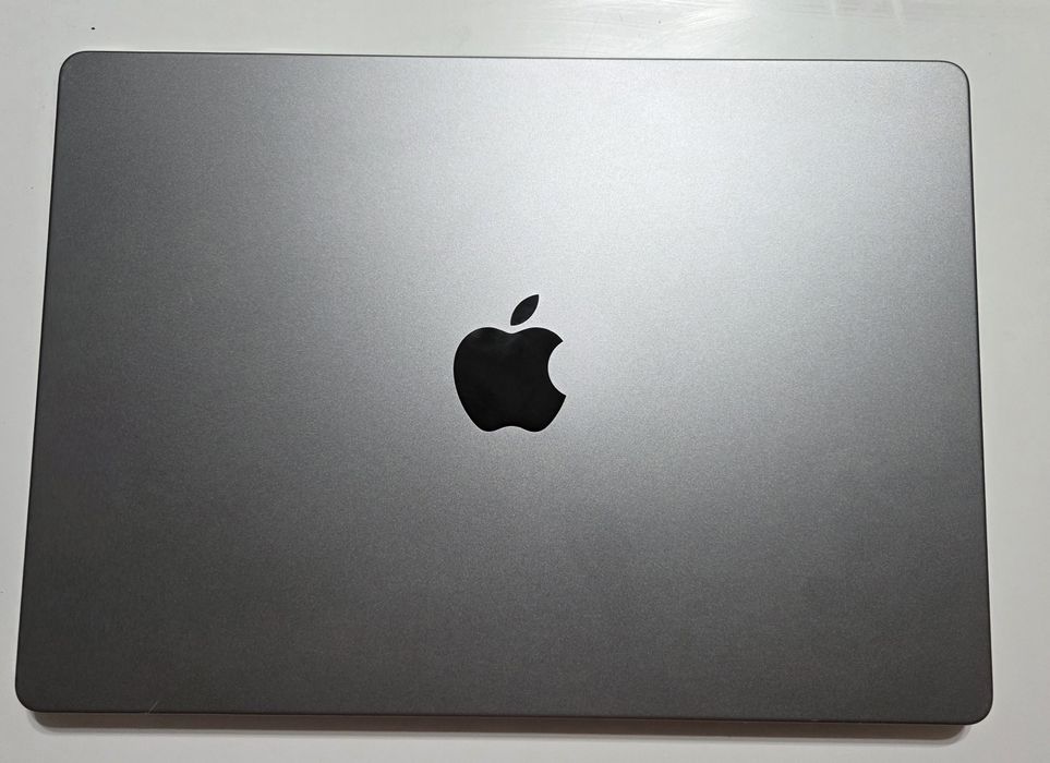 MacBook Pro 14 M2 Pro 2023 | 16GB RAM | 512GB SSD | Cutie + Încărcător