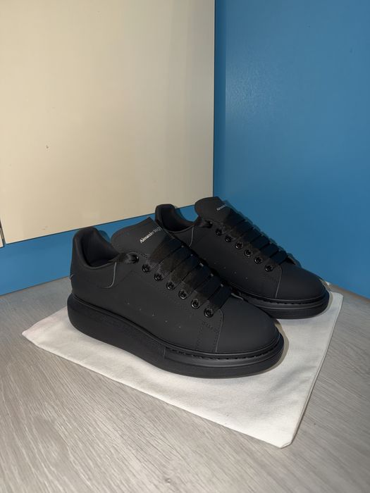 Alexander McQueen Oversized Black