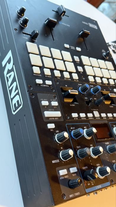 Mixer dj Rane Seventy 70 pioneer djm