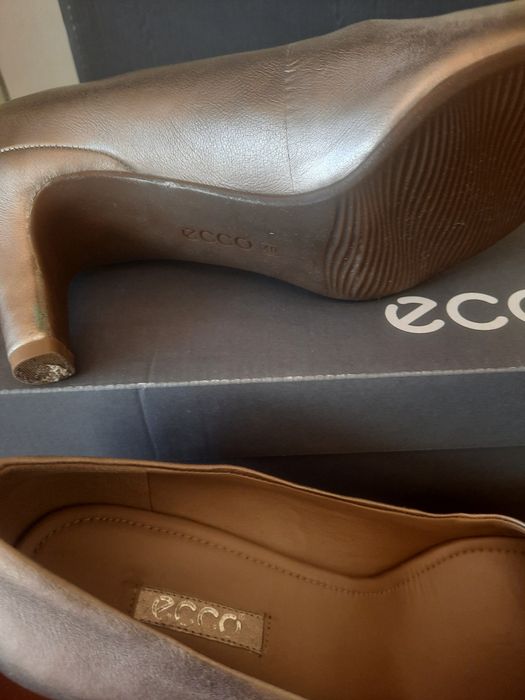 Туфли женские ЕССО.