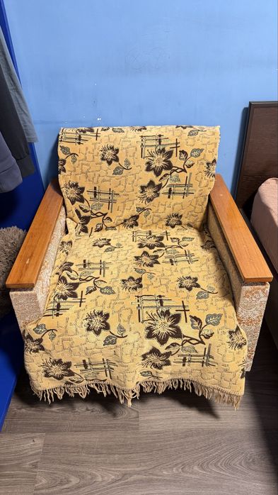 Продам винтажные кресла